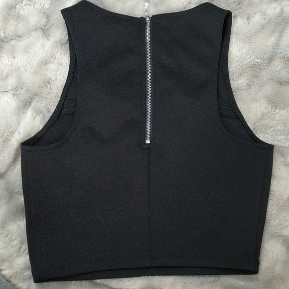 Black cropped top - Picture 3 of 3